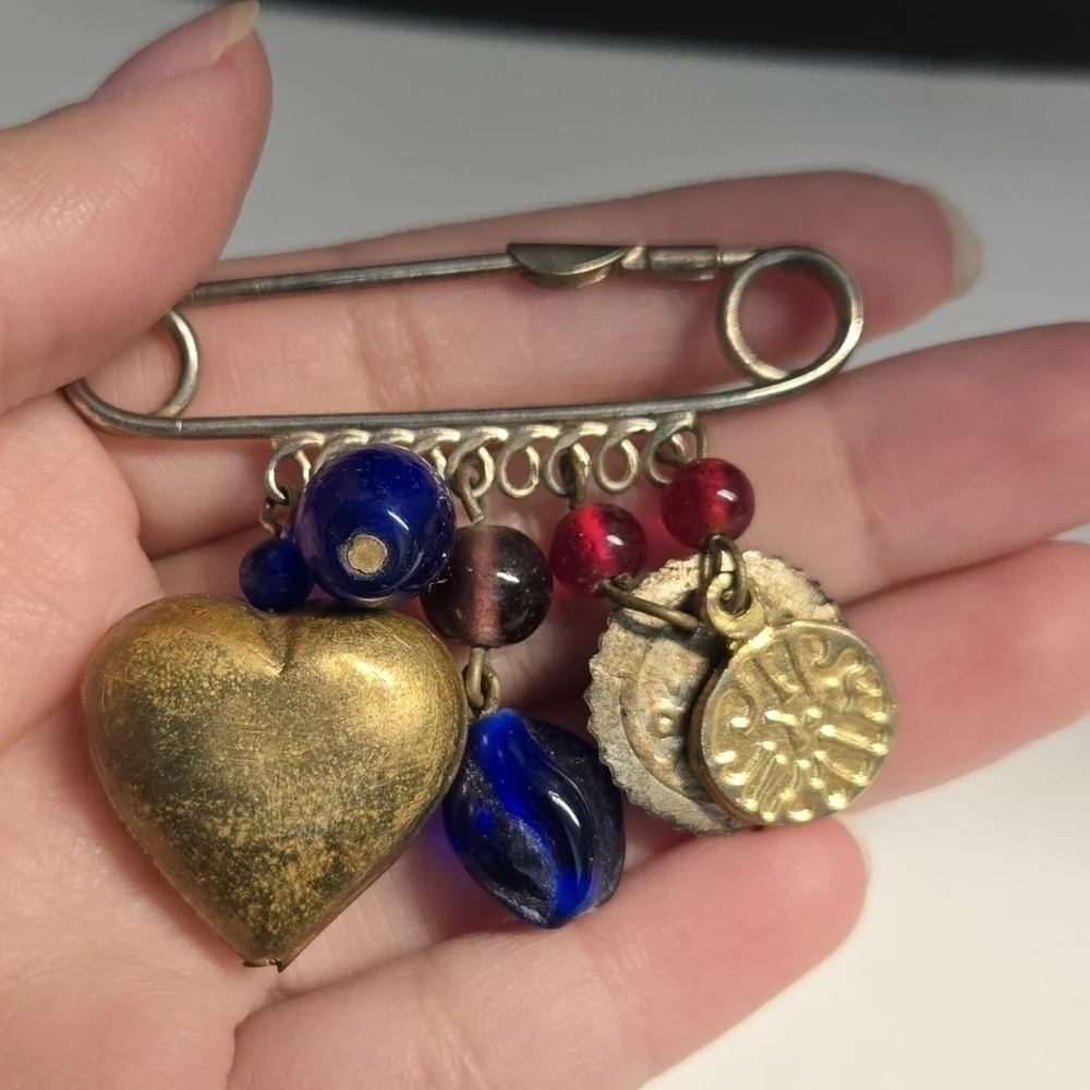 Vintage heart safety pin brooch